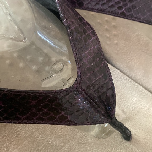 Acorn Dark purple snake print leather flip flop sandals vacation comfort size 11 - Picture 2 of 5